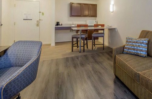 Waterville House | Experience Haven of Luxury w/ Superior Comfort