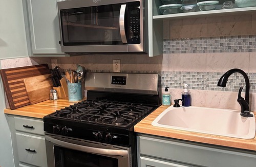 Afton Apartment | Experience the Magic at our Luxury 2 Bdrm, w/Majestic Blue Ridge Mountain Views