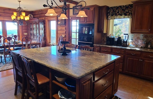 Ferguson Cabin | Experience Tranquility at Trinity Lodge, your Mountain Oasis in Leatherwood