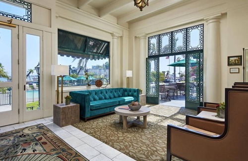 Coronado Hotel | Explore Coronado! 2 Units Near Horton Grand Theater! Pool, Beach Access!