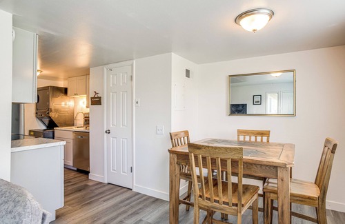 Bear Creek House | Explore Red Rocks & Green Mtn: Townhome w/Pool!