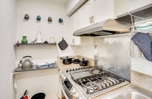 Westminster Apartment | Explore SoCal! Cozy Retreat Near Disney & Beaches