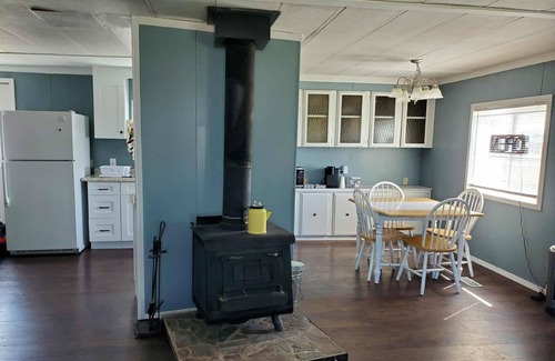 Jordan Valley House | Explore the Owyhee River, Leslie's gultch, Three Forks, lava tubes and more.