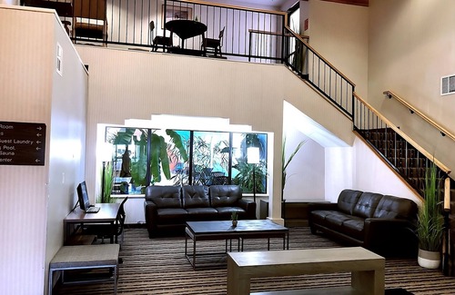 Window Rock Hotel | Explore Window Rock Tribal Park & Veterans Memorial! 2 Units! Pets Allowed, Pool