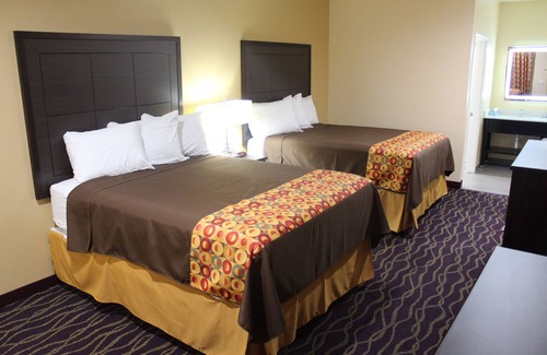 Humble Hotel | Express Inn & Suites - Bush Airport