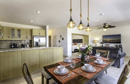 El Tezal Apartment | Exquisite 2 BR + Grill & Ocean Views @ Tezal !