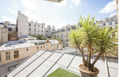 Quartier Saint-Ambroise Apartment | EXQUISITE 3-BEDROOM PARIS APARTMENT: LE MARAIS, ROOFTOP TERRACEn