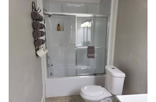 Grand Prairie House | Exquisite Home with Free Parking