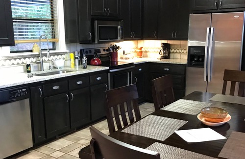 Rogers House | Exquisite Lake Retreat