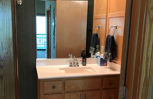 Rogers House | Exquisite Lake Retreat