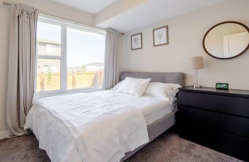 Sage Hill Apartment | Exquisite One Bedroom Apartment in NW