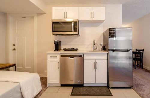 Sage Hill Apartment | Exquisite One Bedroom Apartment in NW