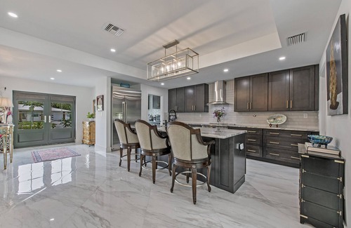Lake Park House | Exquisite pet-friendly Home in The Heart of Naples!