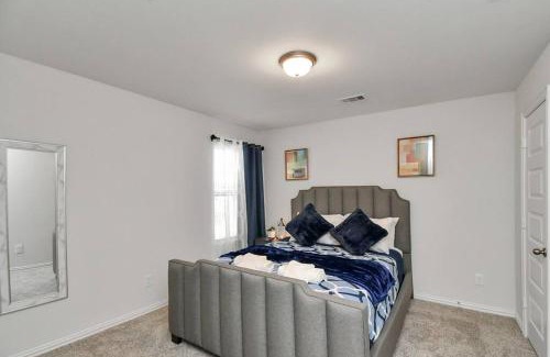 Katy House | Exquisite Relocation and Workers Dream Place