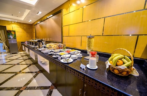 Dubai Apartment | Exquisite Suite Minutes From Al Mamzar Beach
