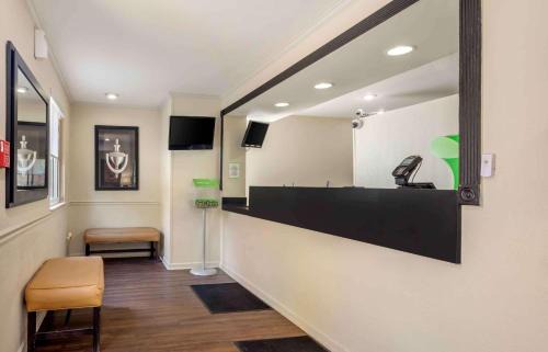 Executive Park Hotel | Extended Stay America Select Suites - Charlotte - Tyvola Rd - Executive Park
