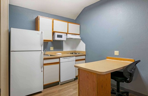 Waldron Hotel | Extended Stay America Suites Kansas City Airport Tiffany Spr