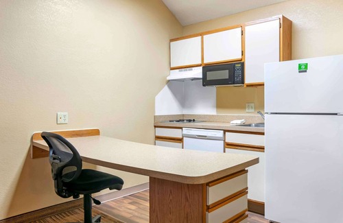 Waldron Hotel | Extended Stay America Suites Kansas City Airport Tiffany Spr