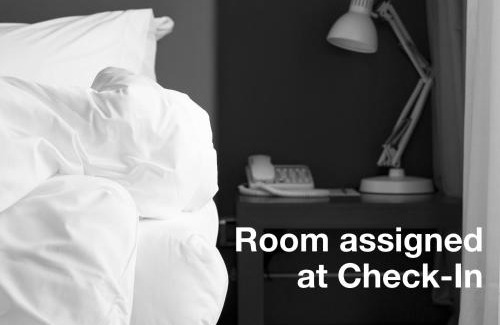 Secret Cove Hotel | Extended Stay America Suites - Jacksonville - Deerwood Park