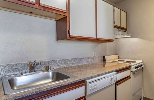 North Olmsted Hotel | Extended Stay America Suites Cleveland Great Northern Mall