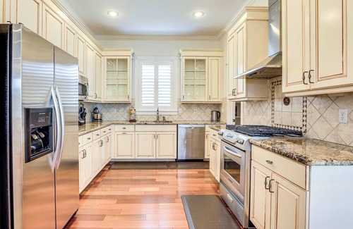 Historic Old Northeast House | Extended-Stay Oasis! Prime St Pete Home w/Office