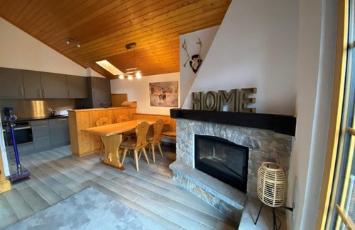 St. Luc Apartment | Exterior : recently renovated attic apartment, 4th floor with elevator, duplex, south-facing balcony