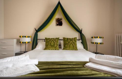 Mirafiori Apartment | -Extra Parking- Suite-1- x6 con Balcone