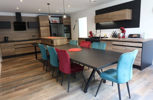 Cerdon House | Extraordinaire Maison de Village Entièrement Rénovée et Aménagée "La Marionnade"