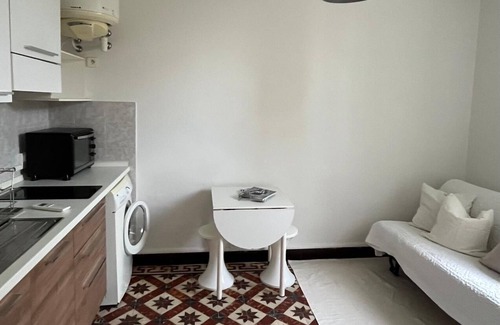 Roquebrune-Cap-Martin House | F1 Garden Apt - Walk to Monaco Circuit