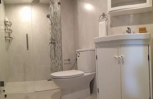 Sa Khu House | F109 Brand New Executive Luxury Condo Free Netflix