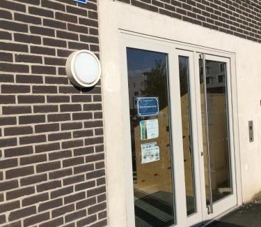 Neudorf Est Apartment | F2 côté UGC climatisé plein centre parking gratuit