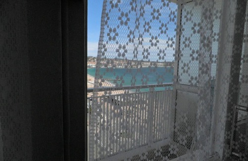 Frejus Plage Apartment | F2 with WATERFRONT VIEWS OF THE MEDITERRANEAN SEA and SAINT-RAPHAEL