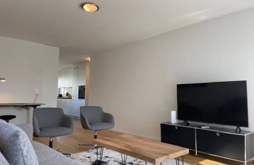 District 6 Apartment | Faboulous 1BR near city center (Sun 16)