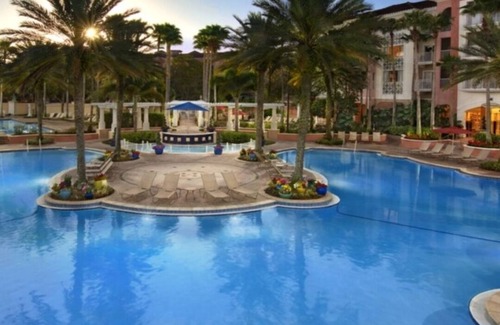 Williamsburg Villa | Fabulous 2 night rental in Marriott world-class resort near Disney.