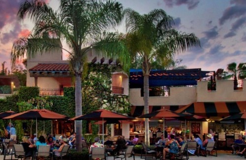 Williamsburg Villa | Fabulous 2 night rental in Marriott world-class resort near Disney.