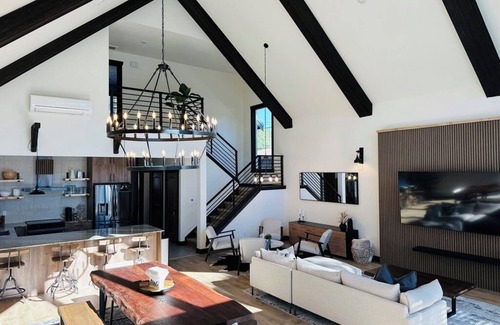 Roslyn House | Fabulous 3-bedroom house with AC in Roslyn