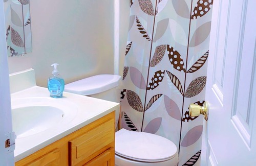 Indianapolis Condo | Fabulous 4-bedroom Condo 10min from Downtown Indy