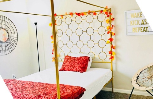 Indianapolis Condo | Fabulous 4-bedroom Condo 10min from Downtown Indy