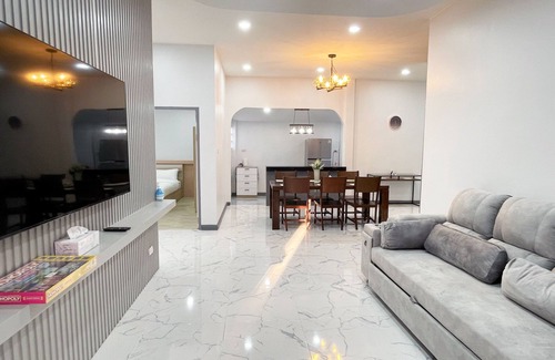 Si Sunthon Villa | Fabulous 4-bedroom villa with AC & Comfortable Beds near mall