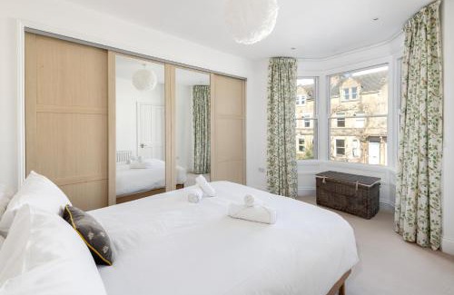 Bath House | Fabulous House - Only 10 minutes walk to Roman Baths