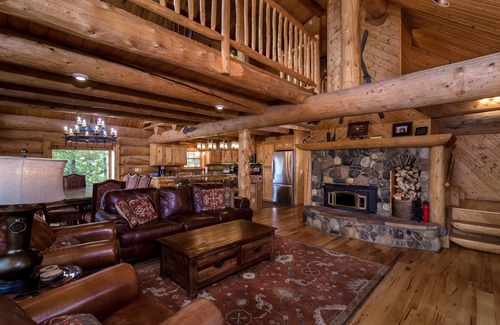 Winter Park Highlands House | Fabulous Log Home - 2 Master Bedrooms!
