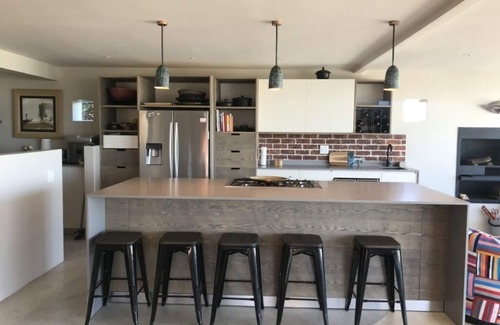 Cape Peninsula Villa | Fabulous newly renovated family-friendly beach house with great views