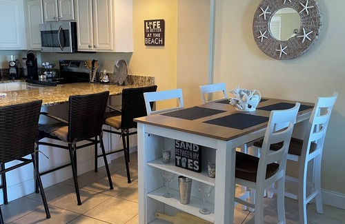 New Smyrna Beach Condo | Fabulous View ~ Direct Oceanfront Condo, New Smyrna Beach 2/2
