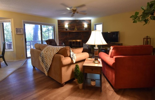 Hot Springs Village House | Fabulous Waterfront 1 story w/carport and private dock on beautiful Lake Pineda