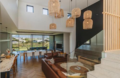 George Villa | Fairbourne's View, Kingswood Golf Estate George