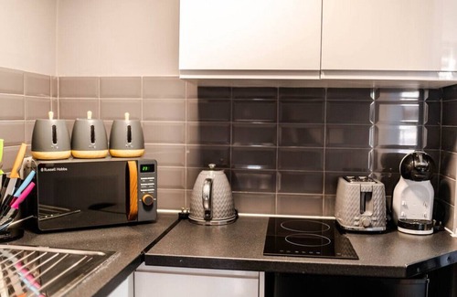 Hillrise Apartment | Fairbridge 7.