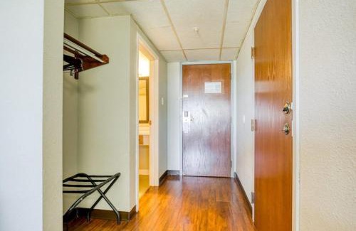 Monroe City Hotel | FairBridge Inn Express Monroe City