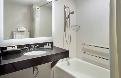 Asheville Hotel | Fairfield by Marriott Inn & Suites Asheville Outlets