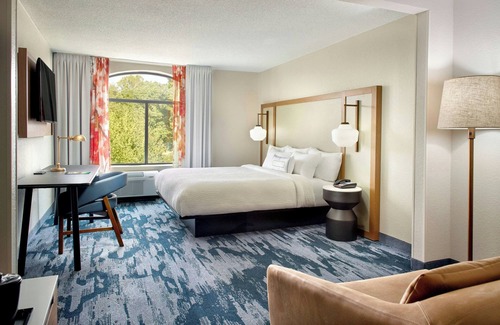 Asheville Hotel | Fairfield by Marriott Inn & Suites Asheville Outlets