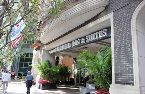 Streeterville Hotel | Fairfield Inn and Suites Chicago Downtown/Magnificent Mile
